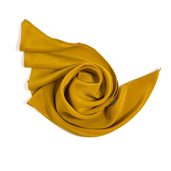 NWT SILKLETTE Scotch Please! 100% Fine Silk Kerchief Scarf BUTTERSCOTCH - Picture 4 of 8